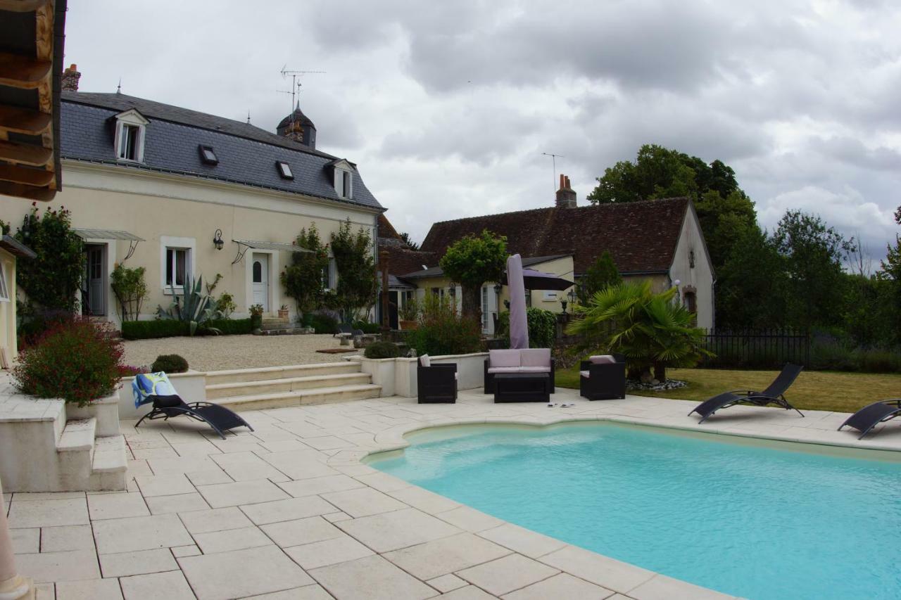 Villa le petit nid à Neuillé-le-Lierre Extérieur photo