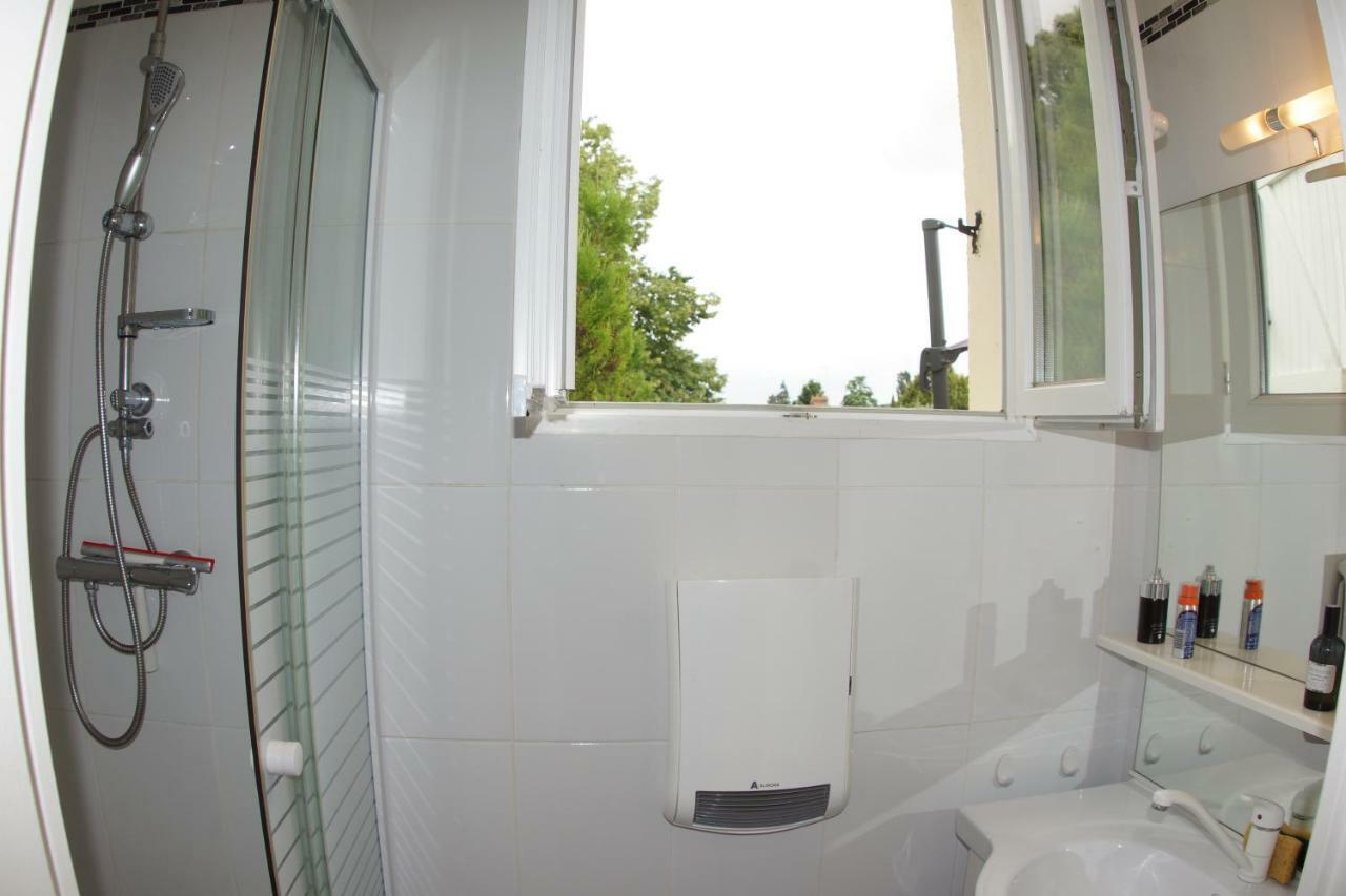 Villa le petit nid à Neuillé-le-Lierre Extérieur photo